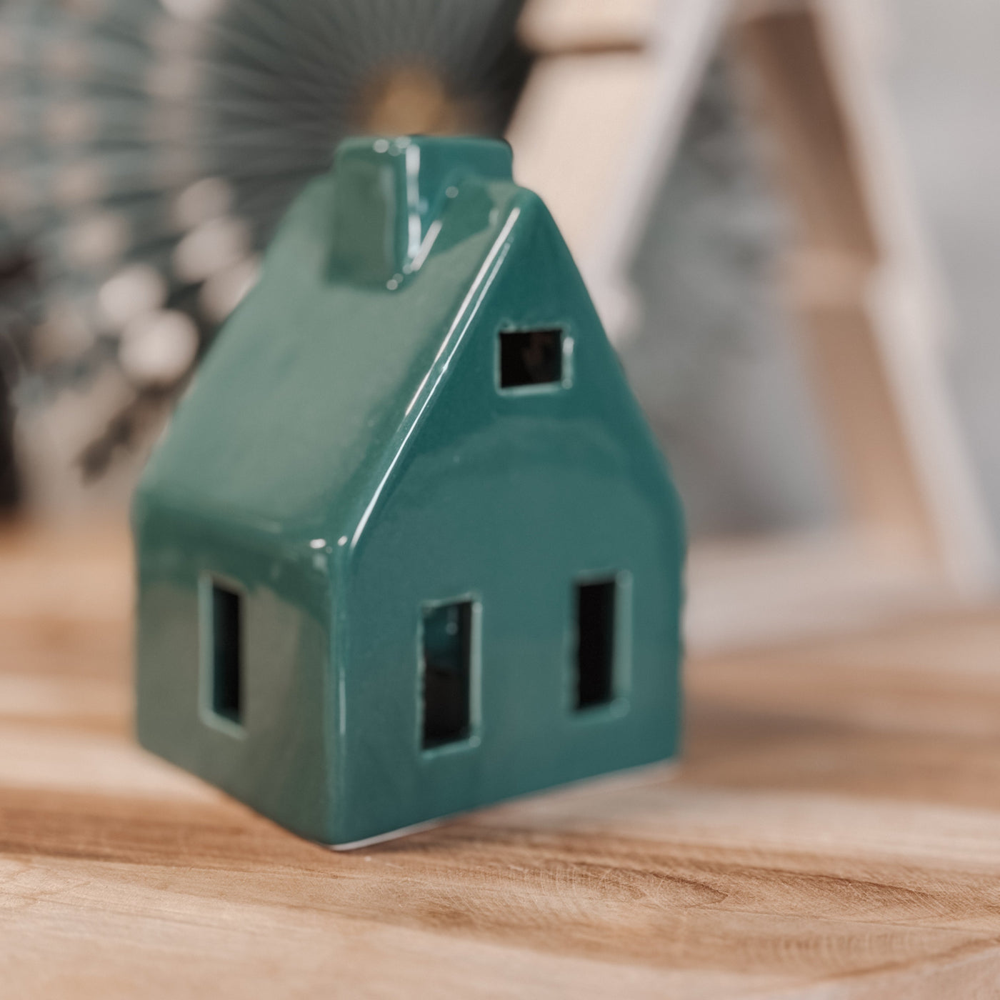 Label2X Kerstmis Aardewerk huisje met lampje groen Aardewerk huisje met lampje groen woonaccessoires homedecoratie