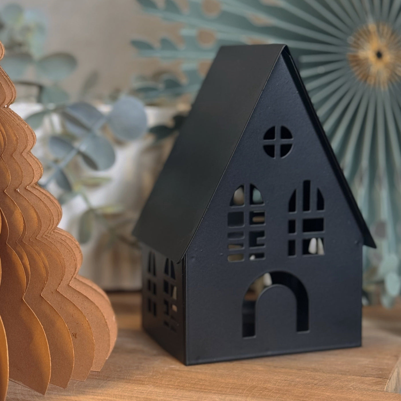 Label2X Kerstmis Metalen huisje zwart Metalen huisje zwart woonaccessoires homedecoratie