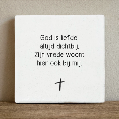 Label2X Tegeltje God is liefde Tegeltje God is liefde woonaccessoires homedecoratie