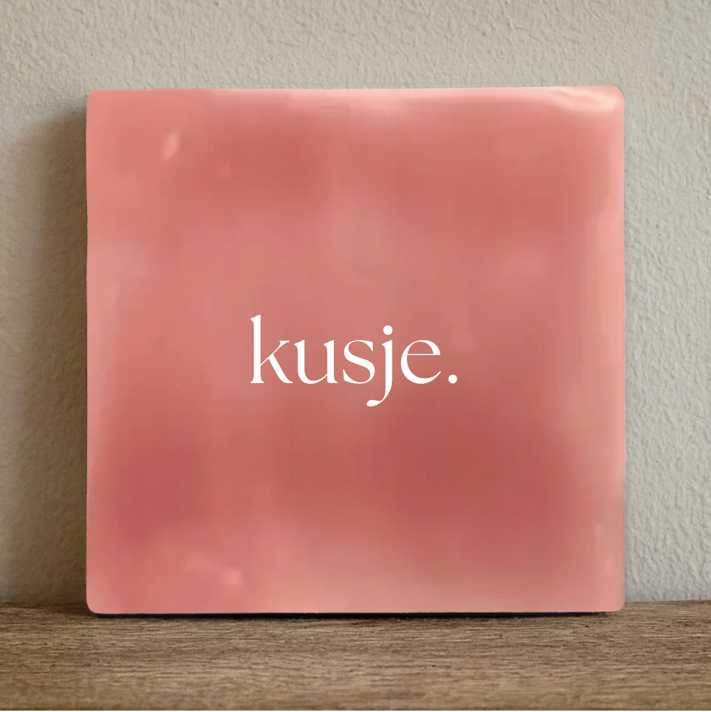 Label2X Tegeltje kusje Tegeltje kusje woonaccessoires homedecoratie
