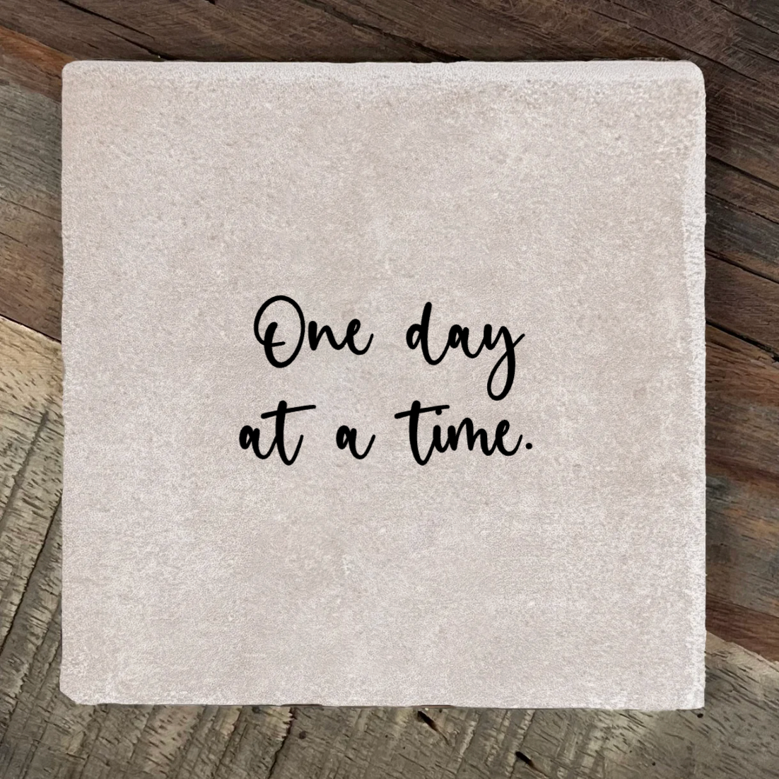 Label2X Tegeltje one day at a time woonaccessoires homedecoratie
