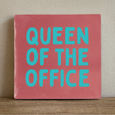 Label2X Tegeltje queen of the office Tegeltje queen of the office woonaccessoires homedecoratie