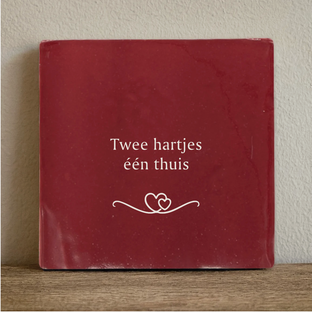 Label2X Tegeltje twee hartjes, één thuis Tegeltje twee hartjes, één thuis woonaccessoires homedecoratie