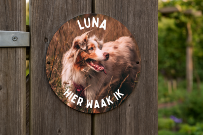 Label2X Waakbordje hond rond Waakbordje hond rond woonaccessoires homedecoratie