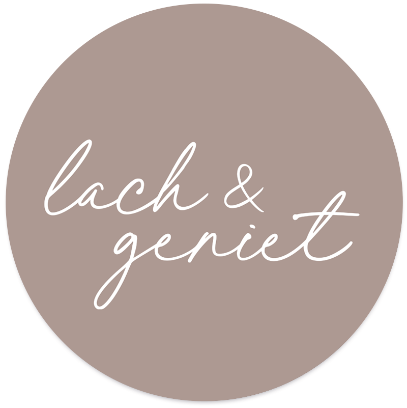 Label2X Muurcirkel Muurcirkel lach & geniet taupe